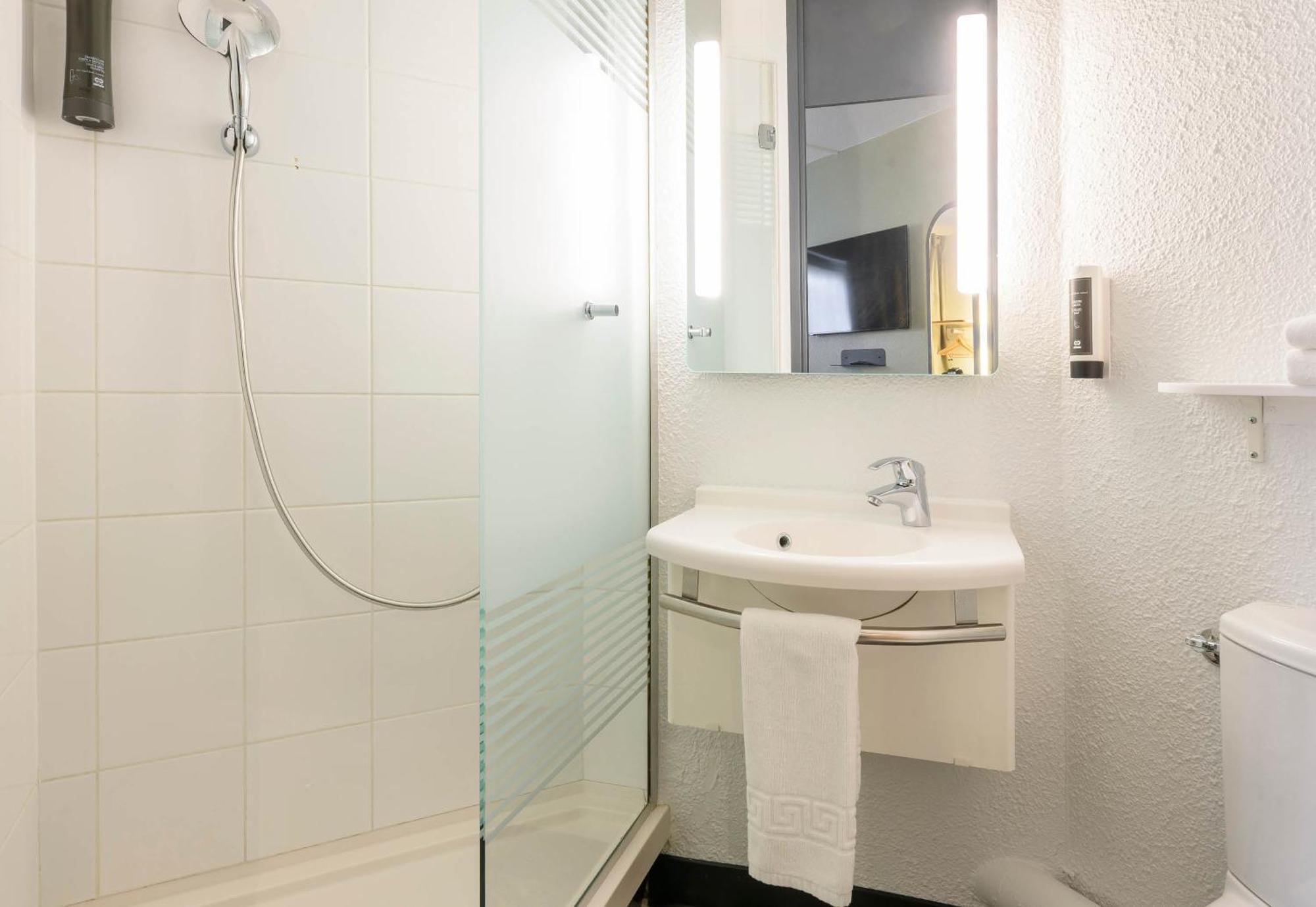 B&B HOTEL Toulouse Cité de l'Espace Gonord Esterno foto