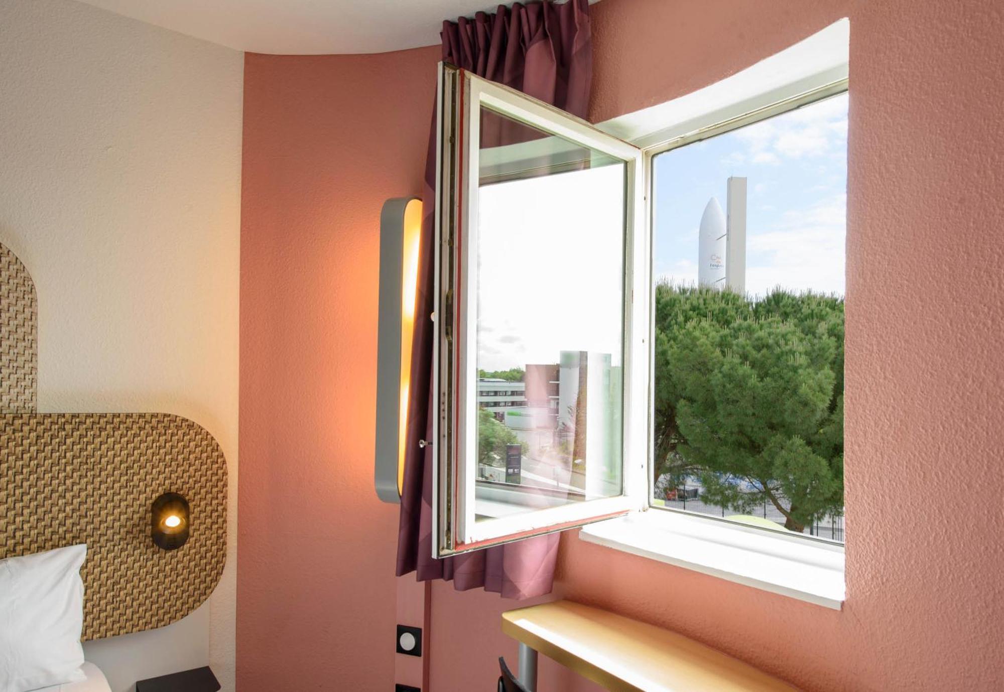 B&B HOTEL Toulouse Cité de l'Espace Gonord Esterno foto